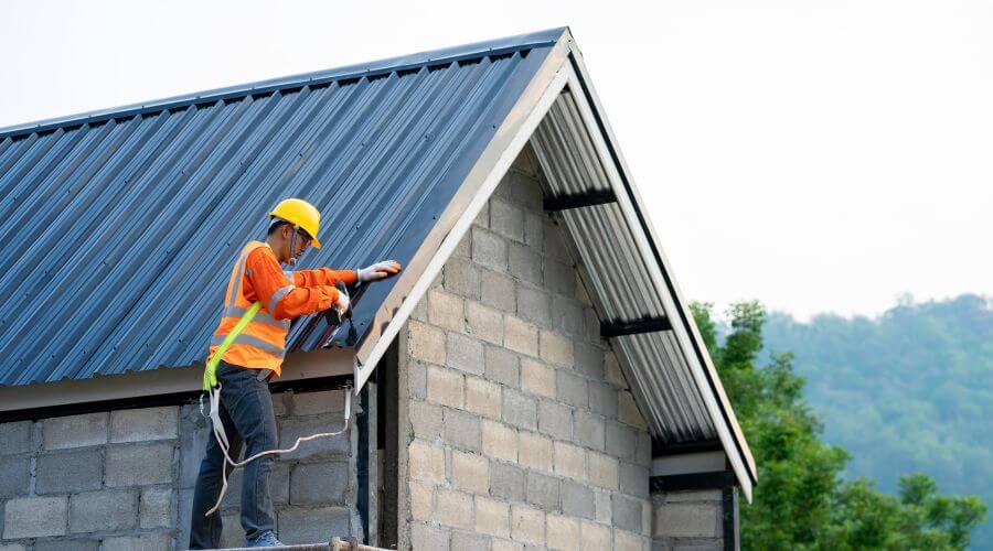 Professional gutter cleaning in Pyote, TX